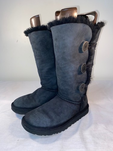 Ugg bailey button triplet - ✅,